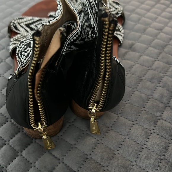 Matt bernson beaded sandals - Picture 3 of 4